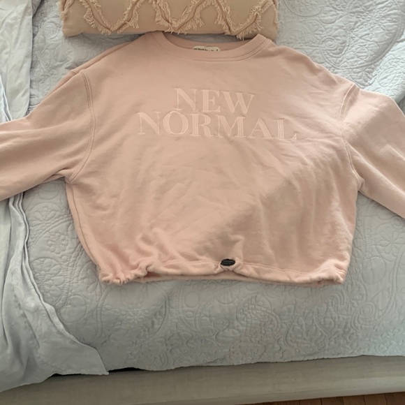 24colours , women , size small , cropped pink sweater - Picture 1 of 1